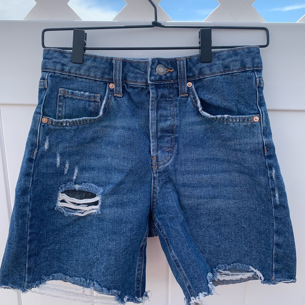 BLUE WILDE FABLE JEAN SHORTS 🪐 - Picture 2 of 3